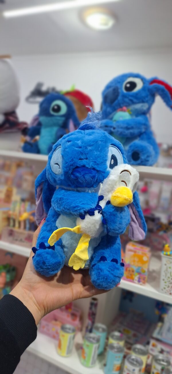 Peluche de Stitch con patito - Image 3